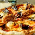 pizza fruits de mer au restaurant le Clapotis